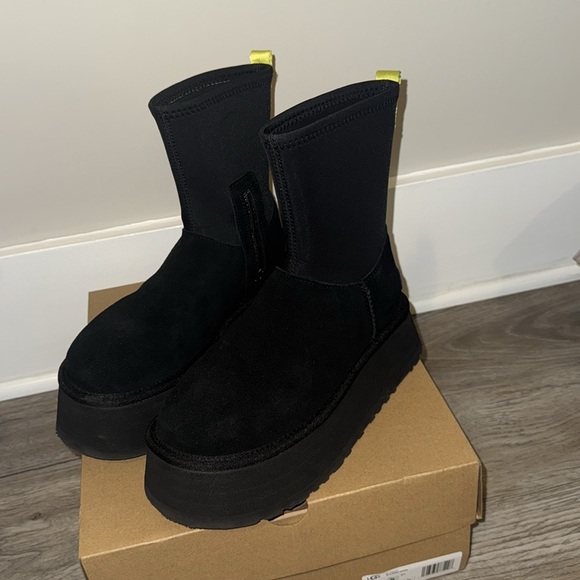 Ugg Classic Dipper Platform Boot - Picture 2 of 11